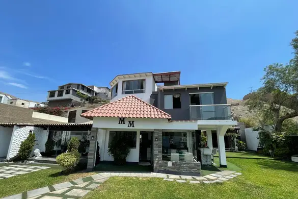 Casa de 6 habitaciones, Lima · Venta Casa  en La Molina