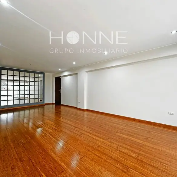 Departamento de 5 habitaciones, Lima · Venta Departamento  en Surco