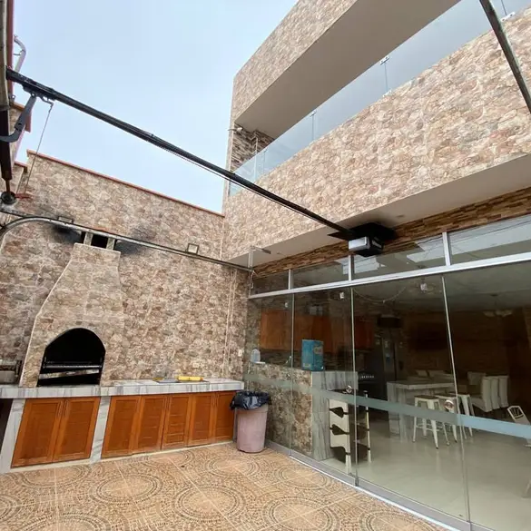 Casa de 8 habitaciones, Lima · Venta Casa  en