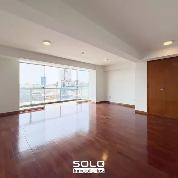 Departamento de 3 habitaciones, Lima · Venta Departamento  en Surquillo