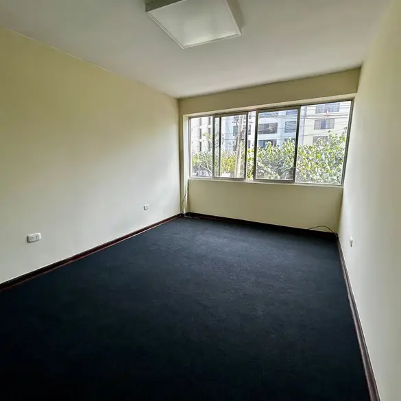 Oficina de 3 habitaciones, Lima · Alquiler Oficina  en San Isidro